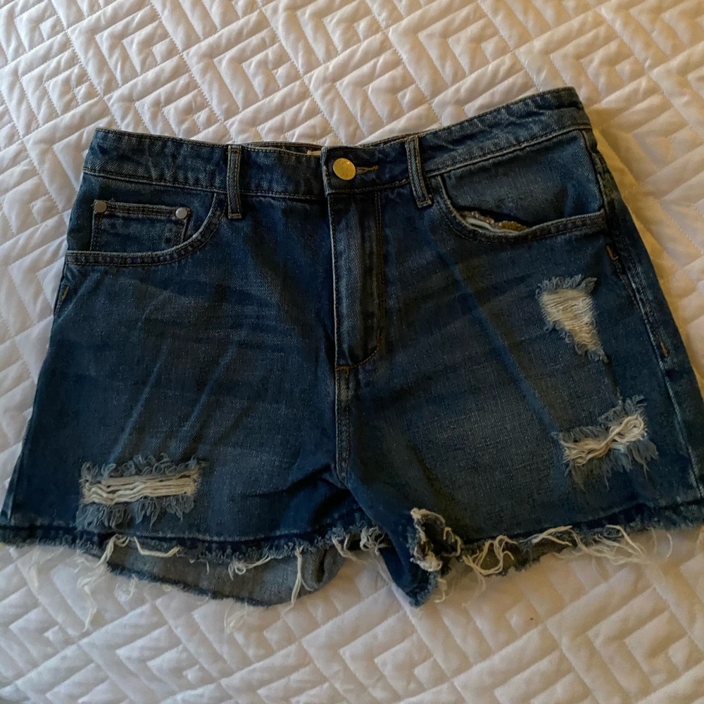 modern high rise denim short
